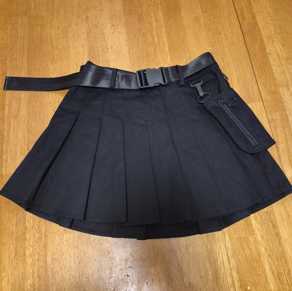 Current Mood Black Skater Skirt with Belt and Pocket - Picture 1 of 7